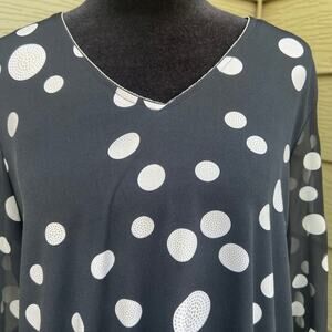 MAC & ME women’s size M top, black with white dots long sleeves